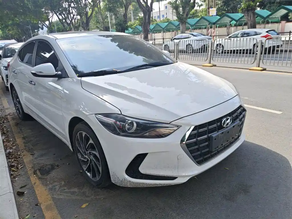 Hyundai Elantra 2020 1.4T DCT Dynamic·Vitality фото 4