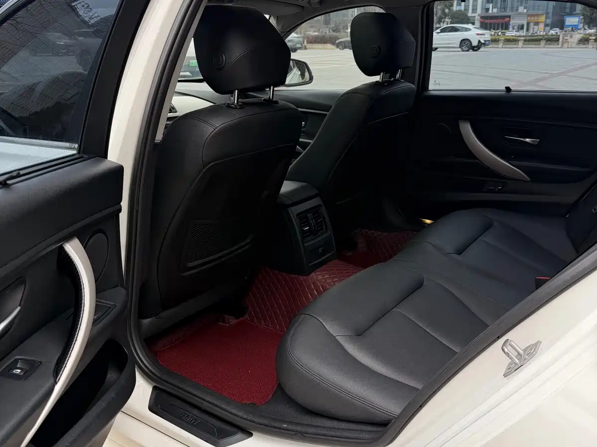 BMW 3 Series 2015 320Li Fashion фото 12
