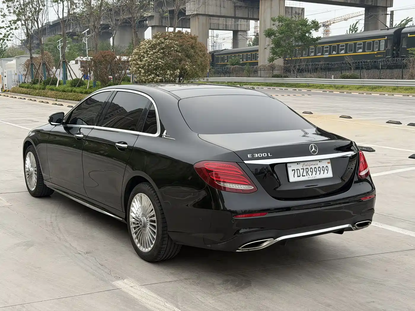 Mercedes-Benz E-Class 2019 E 300 L Sport Fashion фото 6