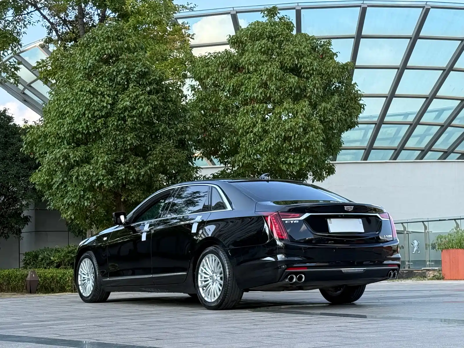 Фото 9 - Cadillac CT6