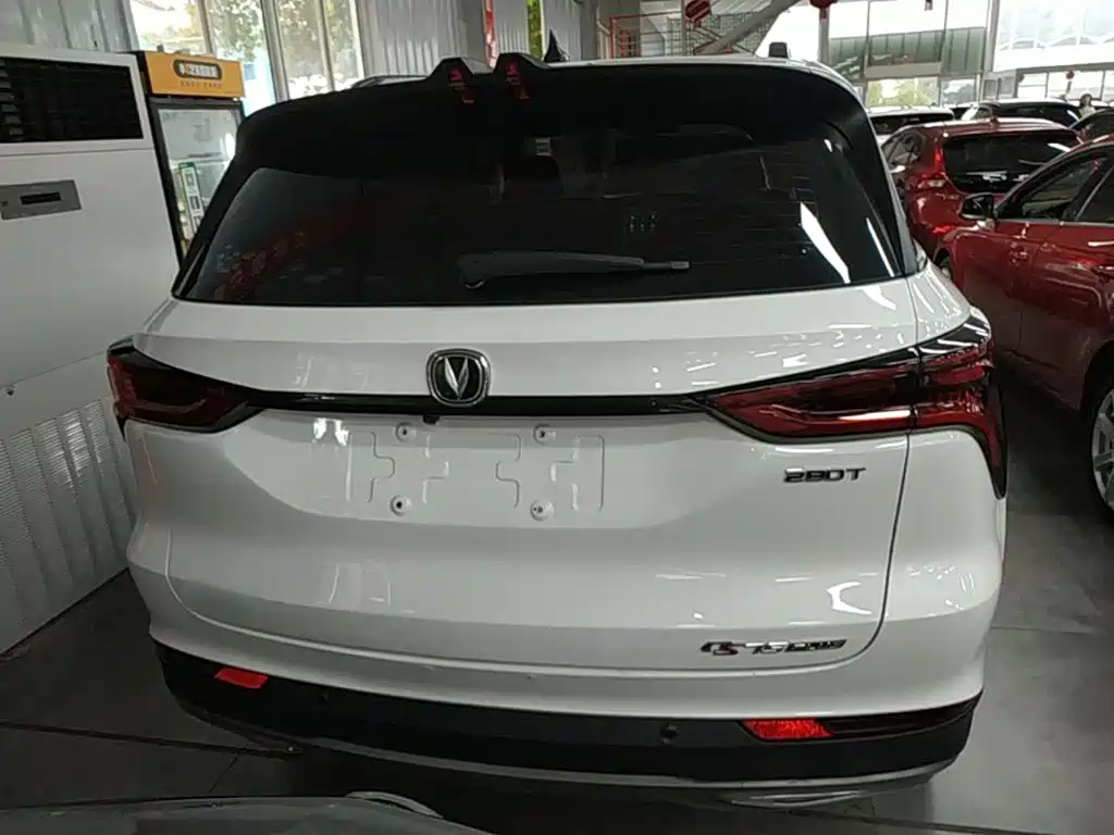 Фото 6 - Changan CS75 PLUS