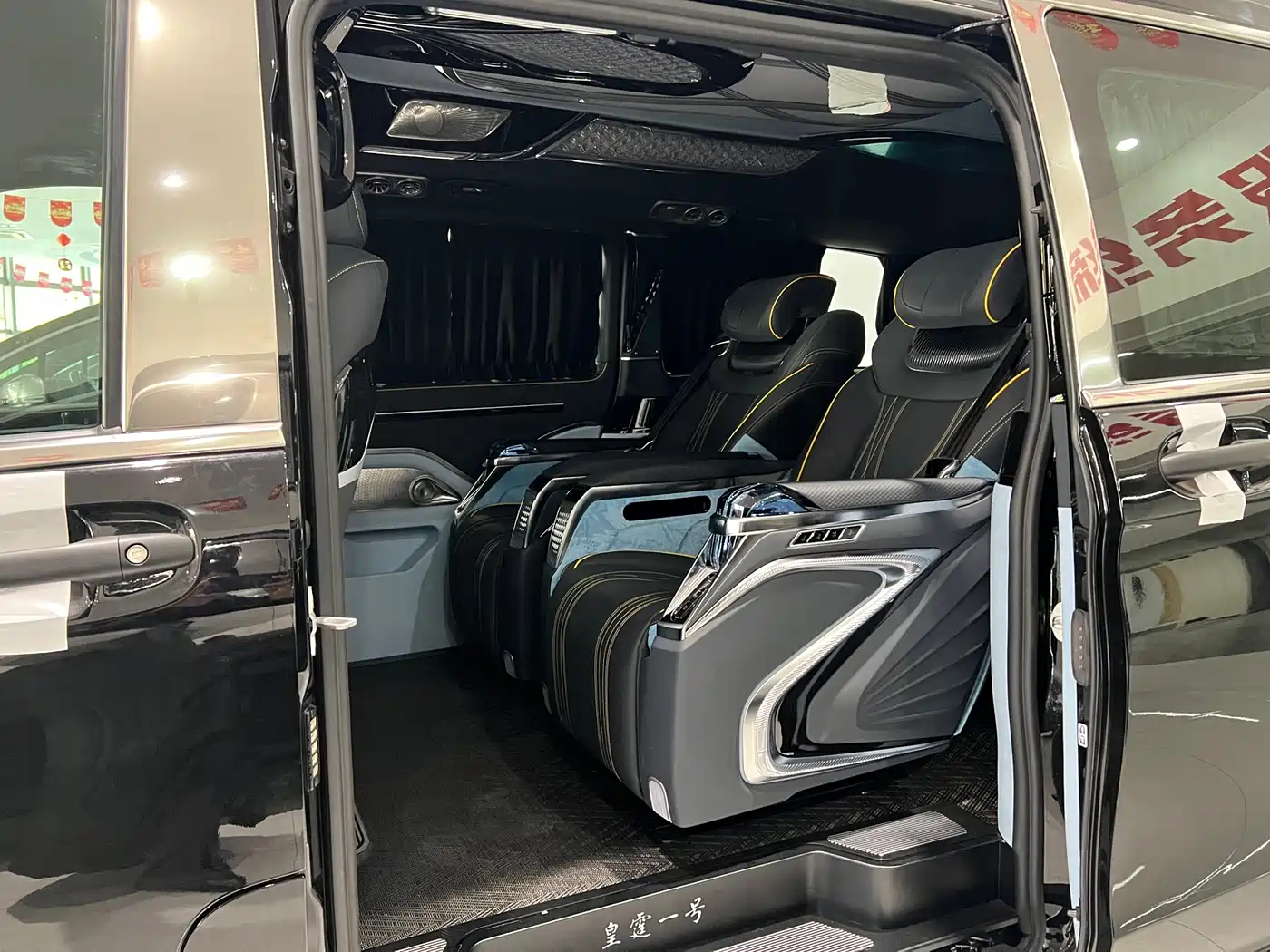 Mercedes-Benz Vito 2024 2.0T Business 7-Seater фото 8