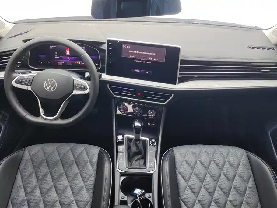 Volkswagen Sagitar 2023 300TSI DSG Surpassing Edition фото 12