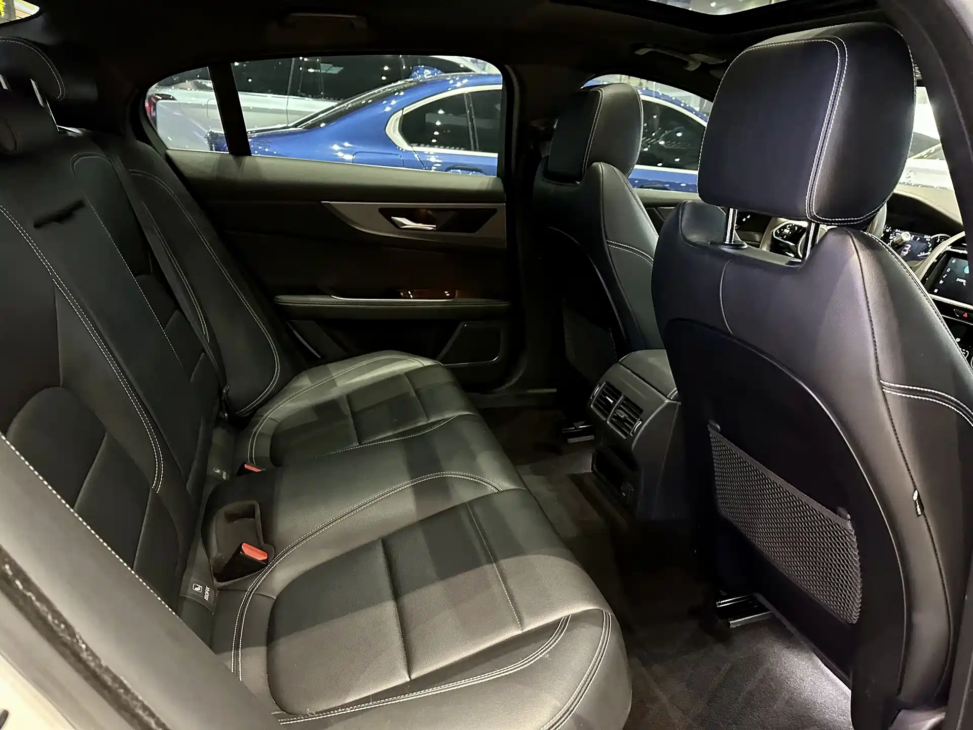 صورة 11 - Jaguar XEL