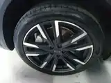 Фото 23 - Geely Monjaro