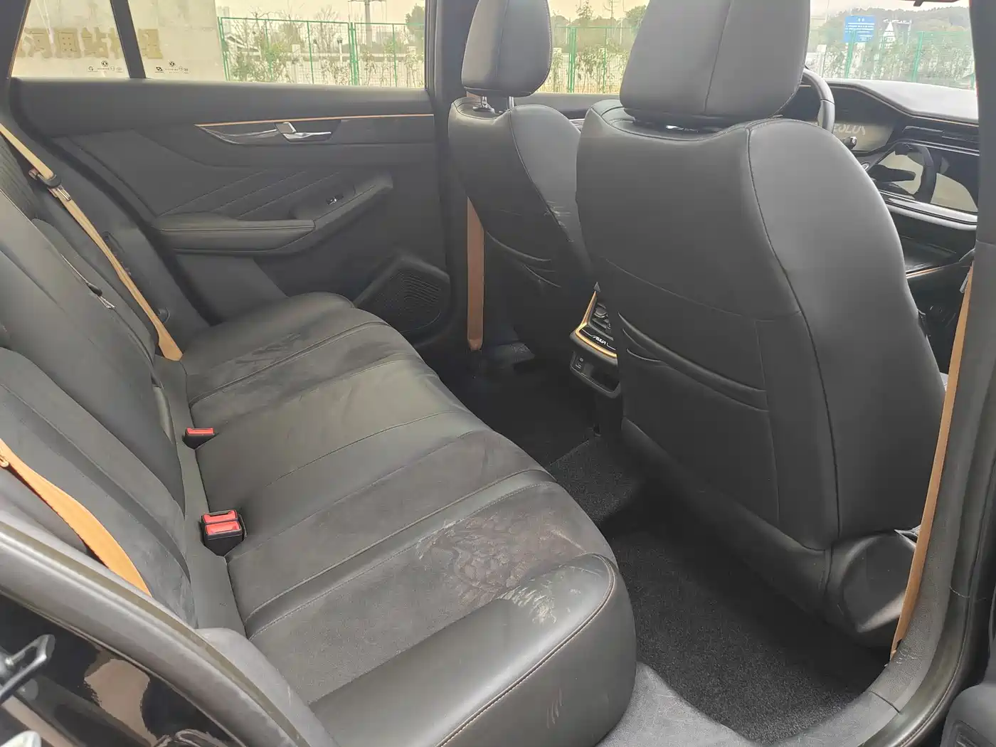 DONGFENG YI HYUN MAX