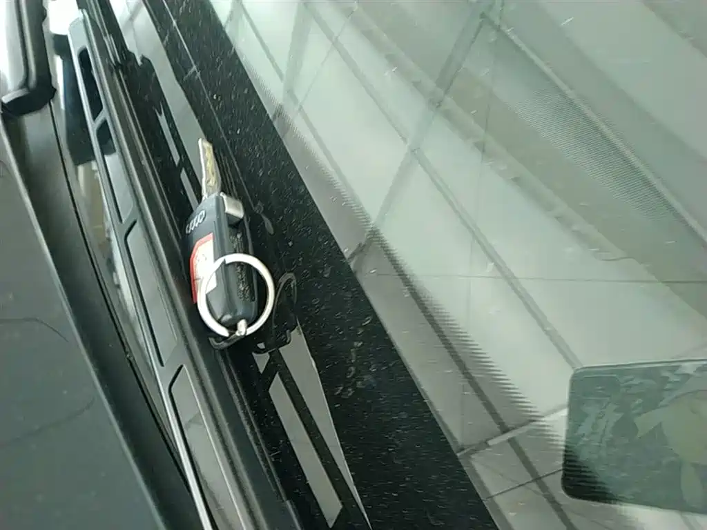 Фото 9 - Audi Q7