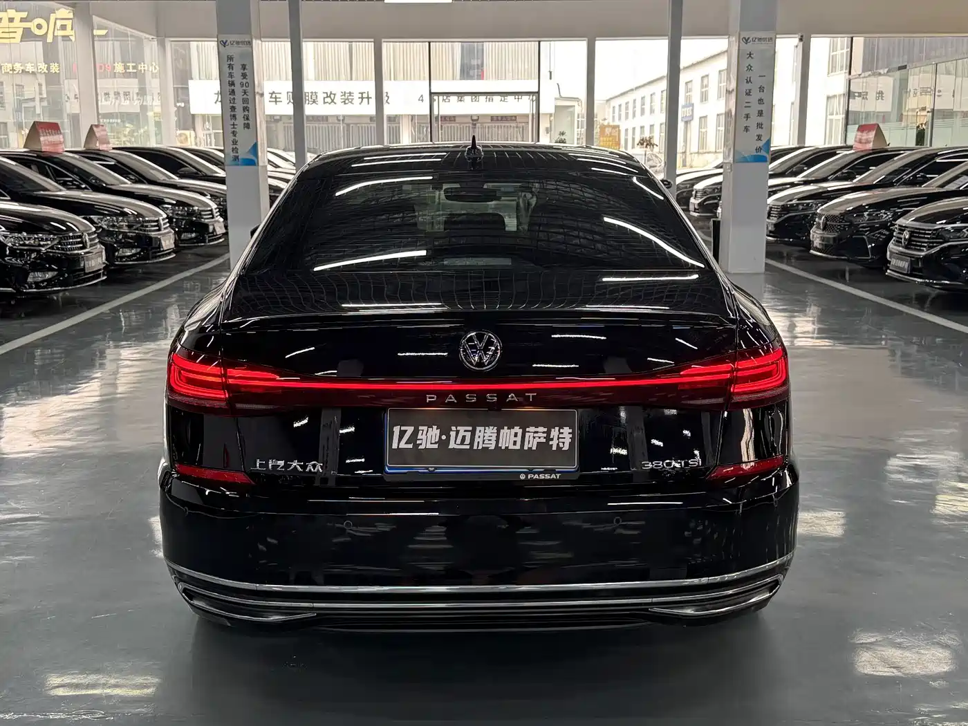 Volkswagen Passat 2025 2025 Outstanding 380TSI Dragon Glory Edition