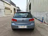 Photo 5 - Volkswagen Golf
