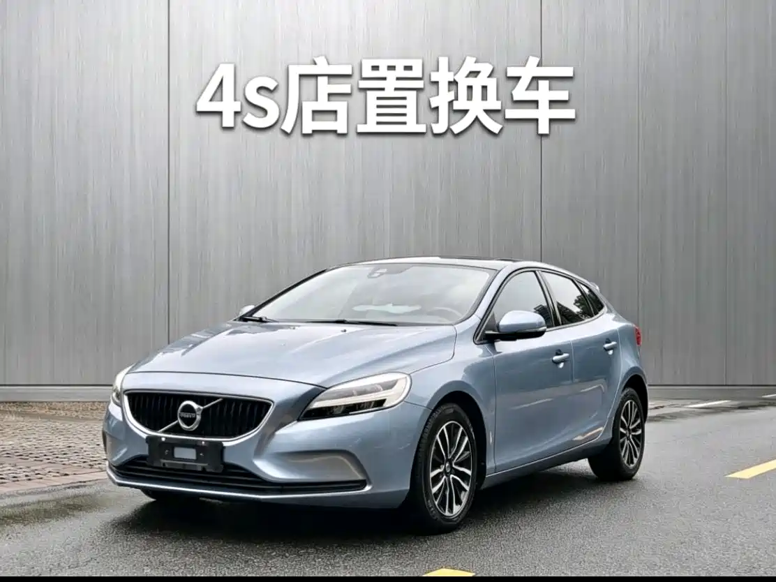 Фото 1 - Volvo V40