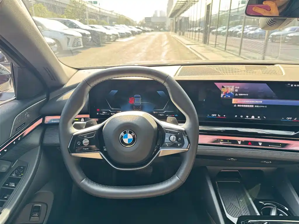 BMW 5 Series 2024 530Li Leading Model Luxury Package фото 11
