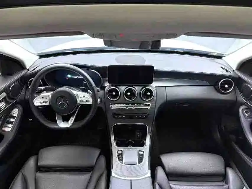 Фото 6 - Mercedes-Benz C-Class