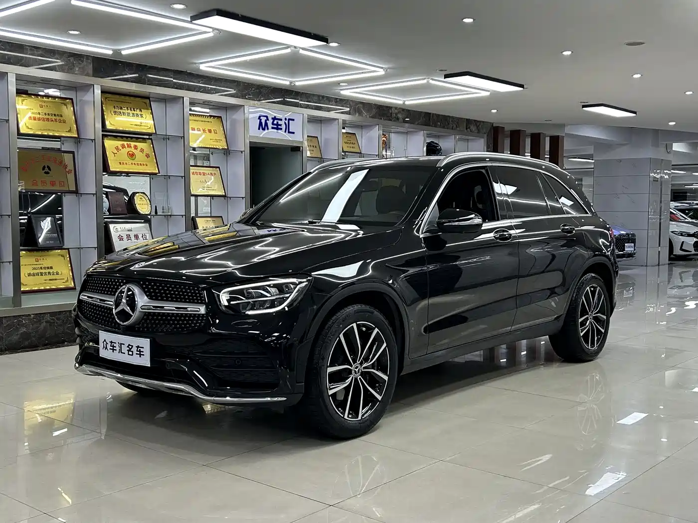 Mercedes-Benz GLC 2020 Facelift GLC 260 L 4MATIC Luxury