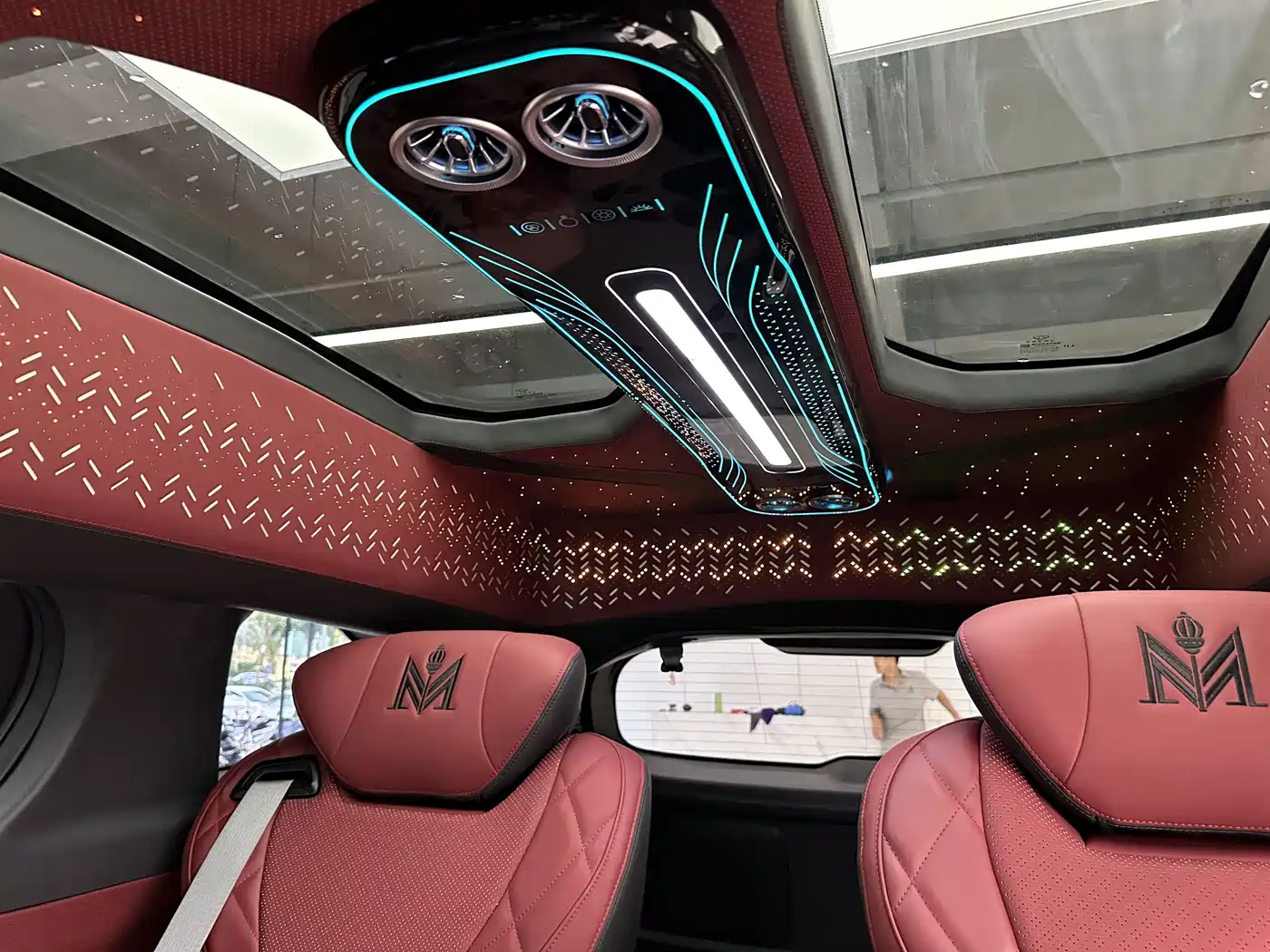 Photo 15 - Toyota Sienna