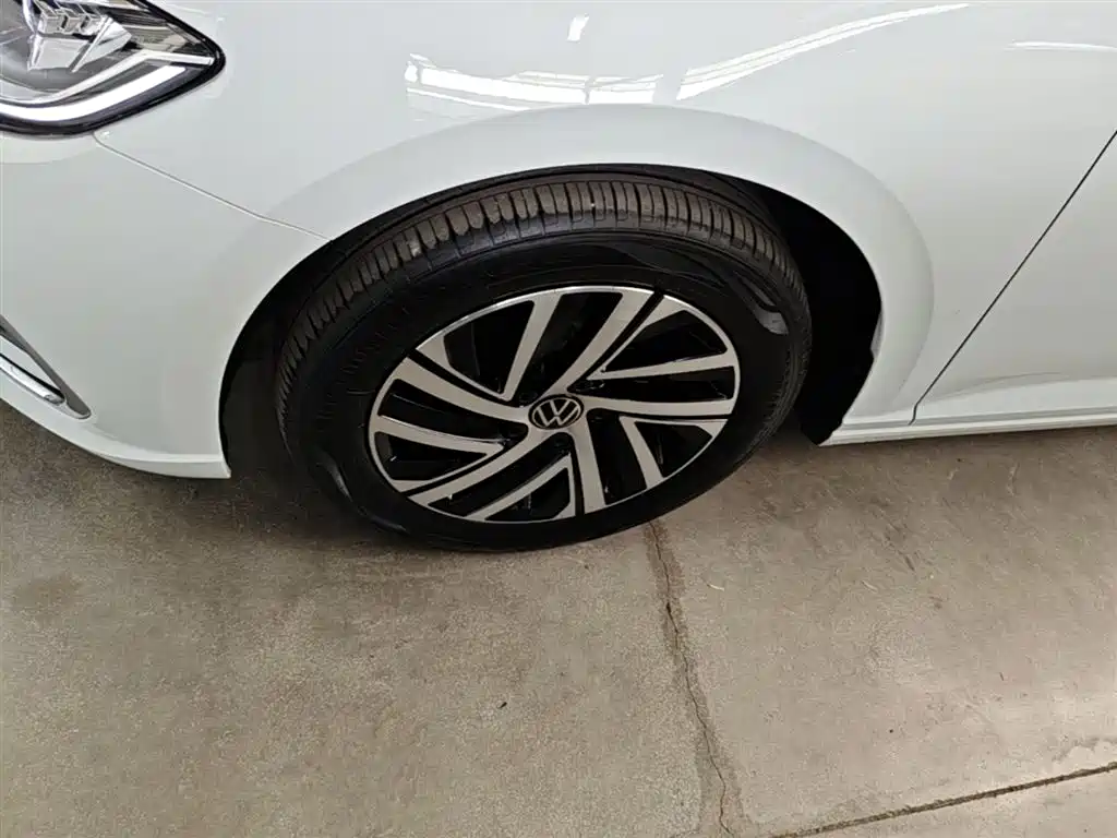 Volkswagen Lavida 2024 Model 1.5L Automatic 5 Million Edition фото 23