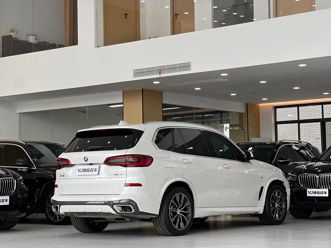 BMW X5 (Import) 2019 xDrive40i M Sport Package фото 3