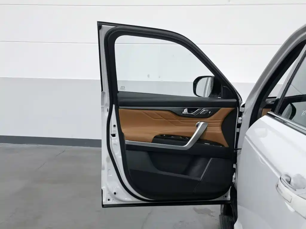 Changan CS95 2023 2023 2.0T 2WD Luxury PLUS