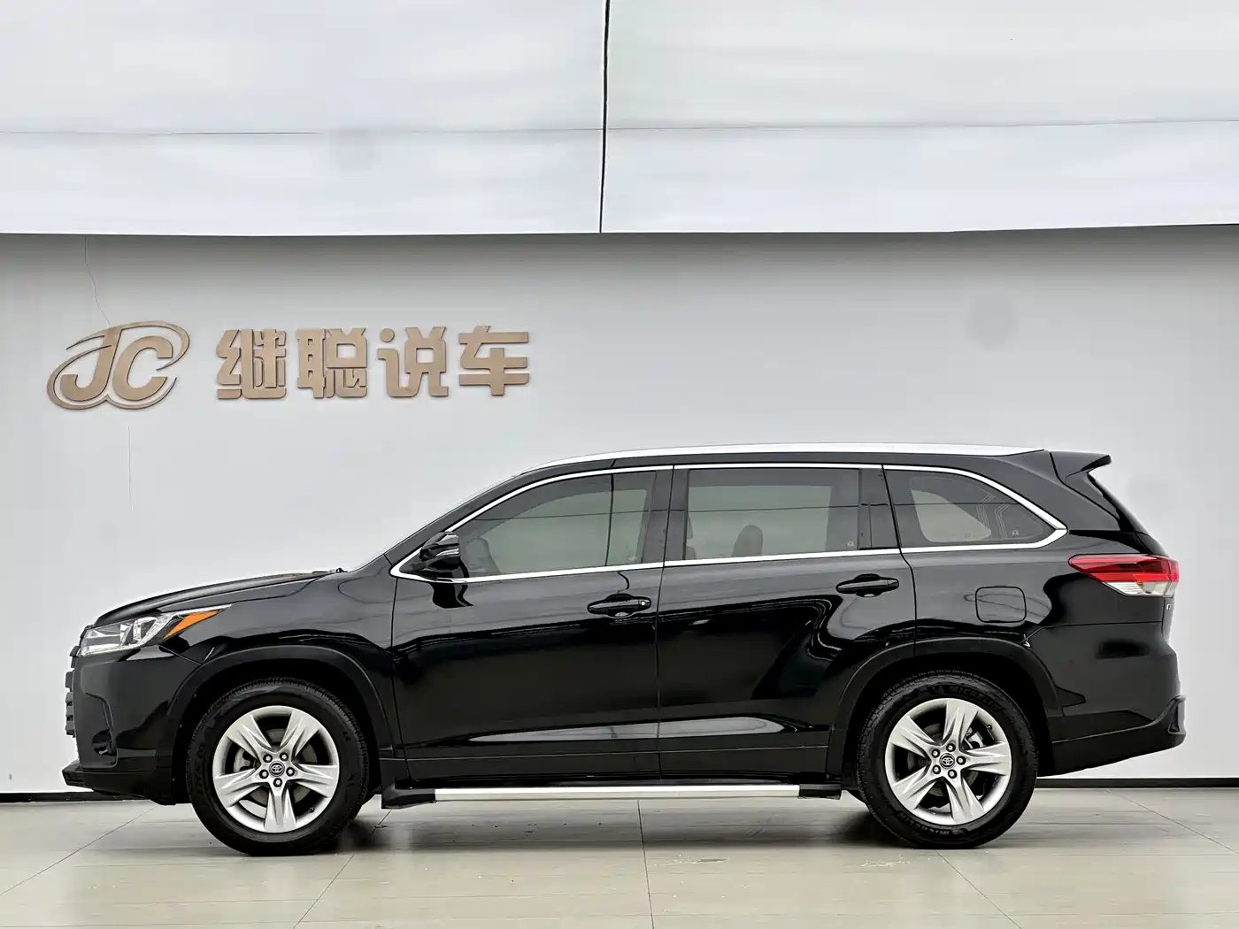 Toyota Highlander 2021 2.0T AWD Luxury 7-Seater фото 6