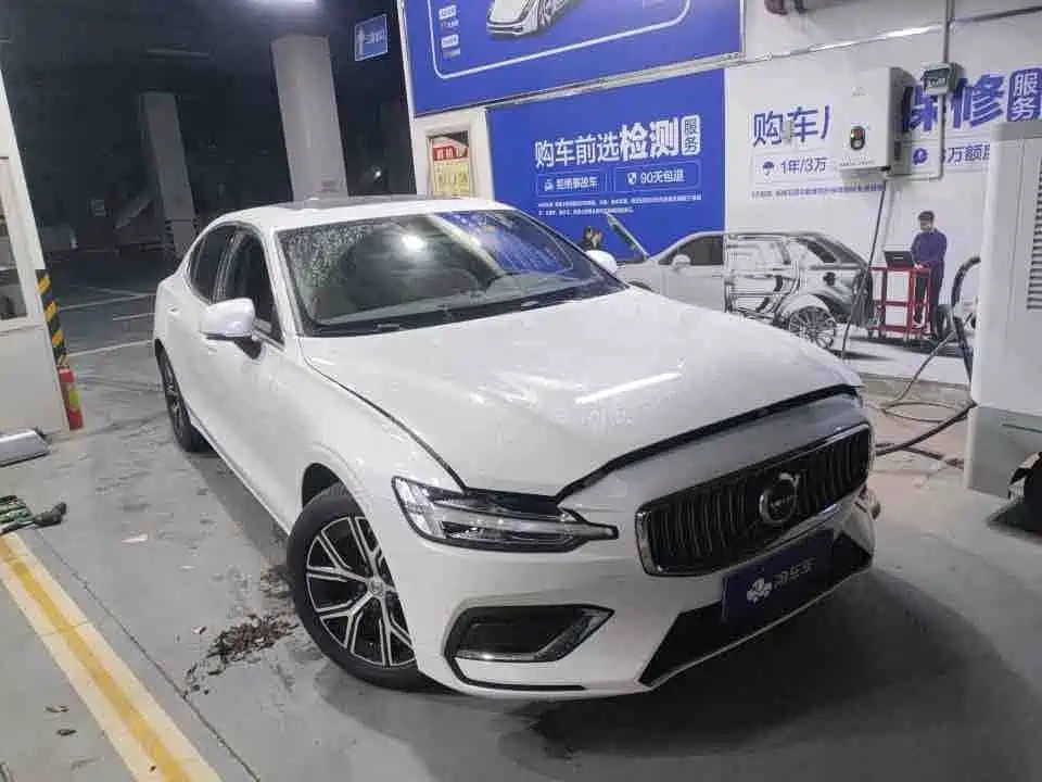 Фото 6 - Volvo S60