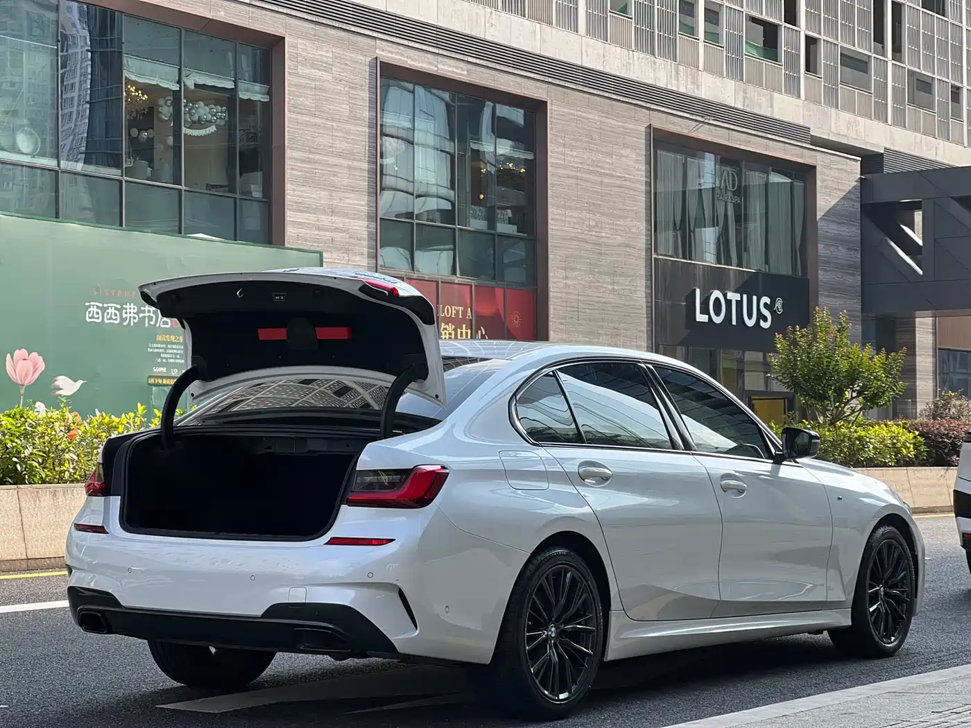 BMW 3 Series 2021 Second Facelift 325Li M Sport Night Package фото 27