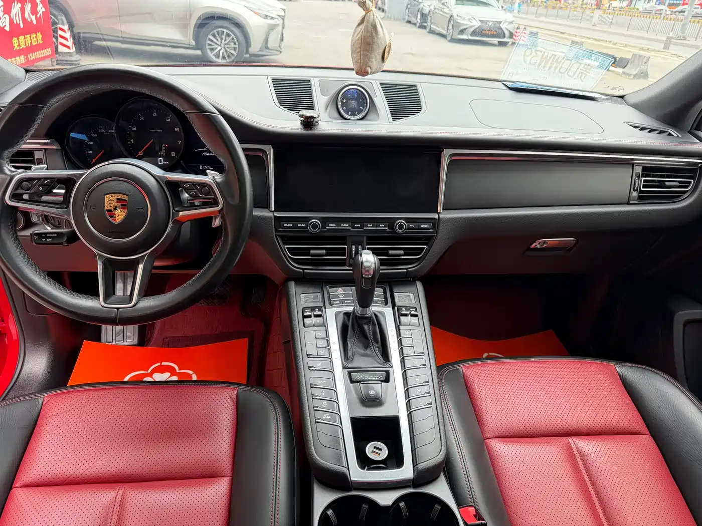 Porsche Macan 2018 Macan 2.0T фото 6