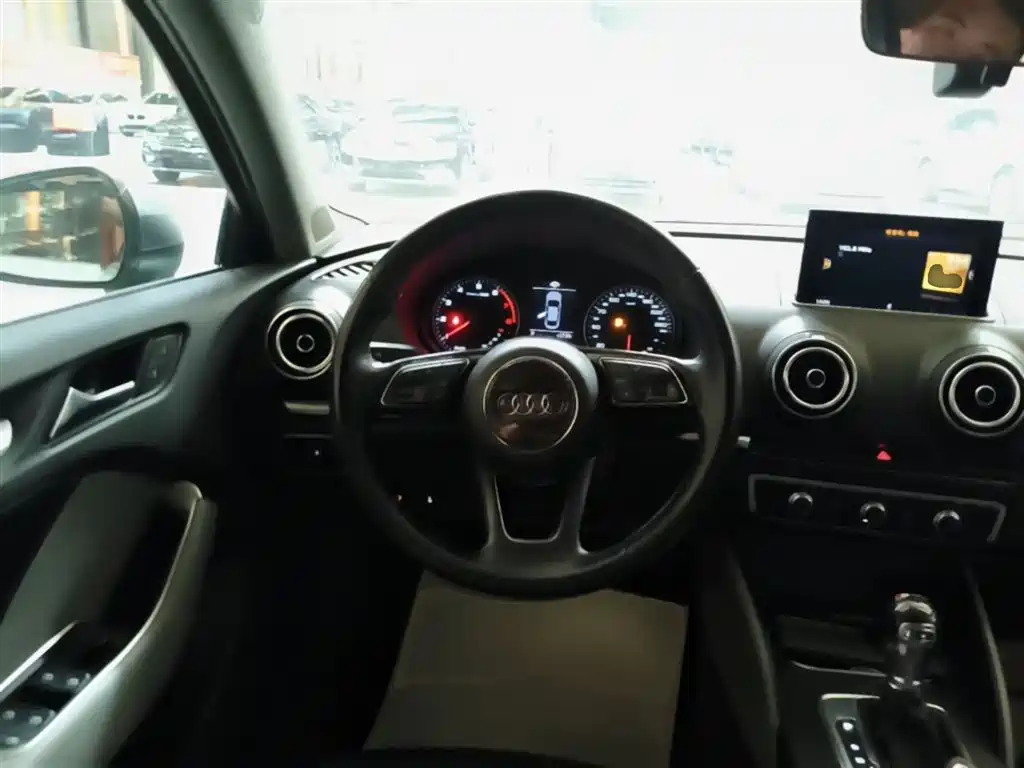 Audi A3 2017 Limousine 35 TFSI Progressive фото 11