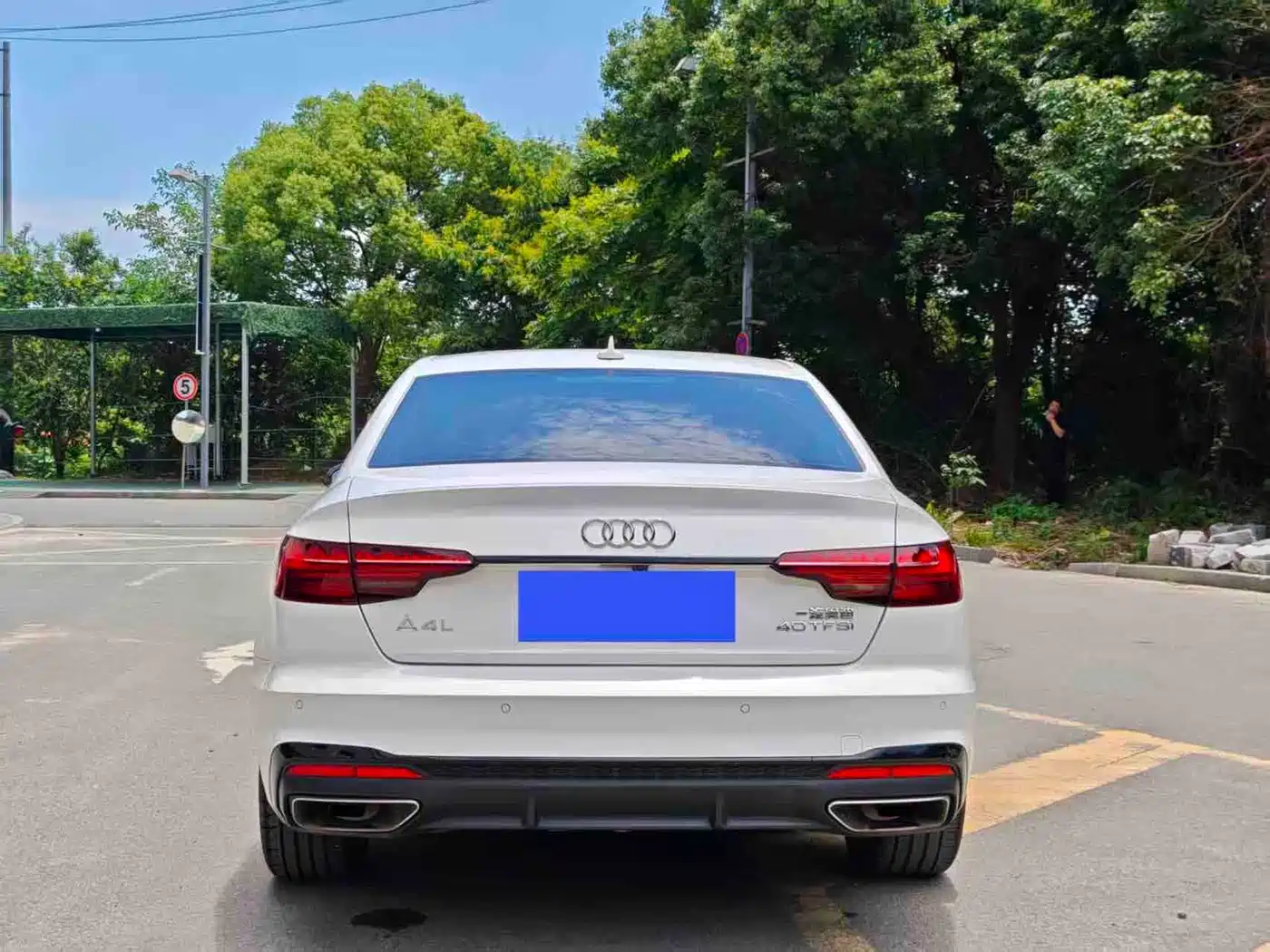 Фото 5 - Audi A4L
