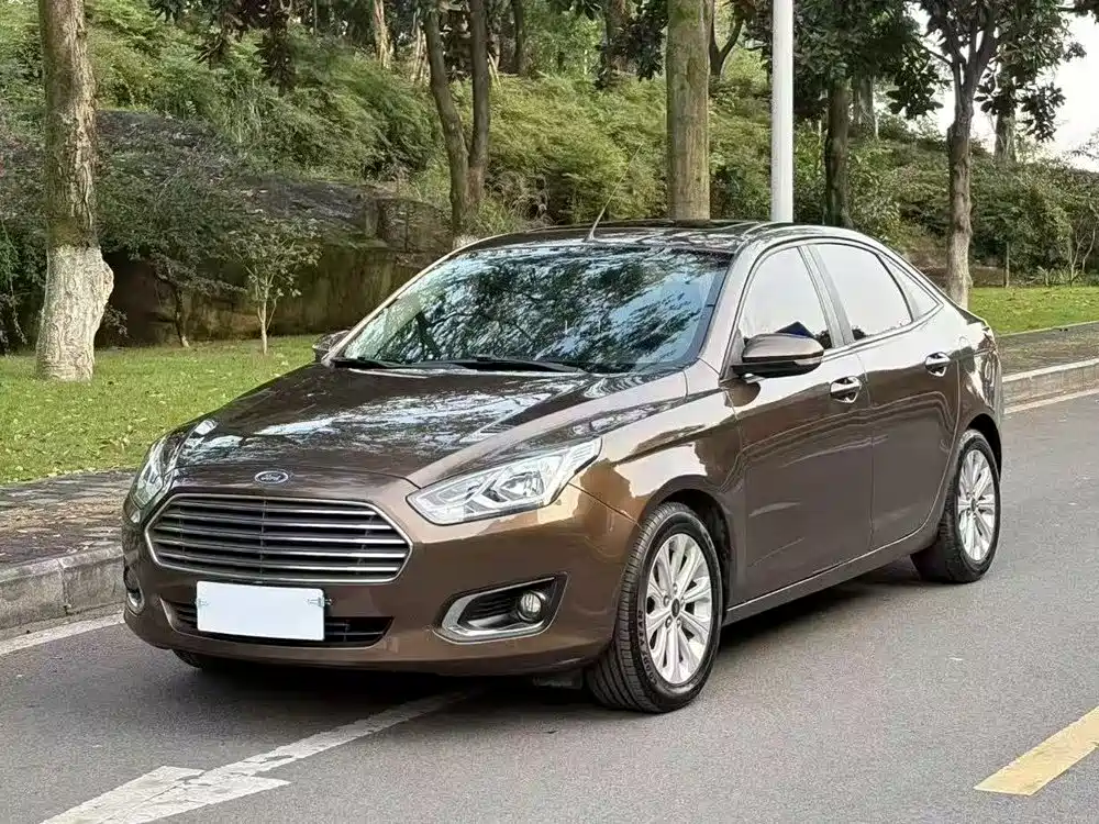 Ford Escort 2015 — пригон из Китая