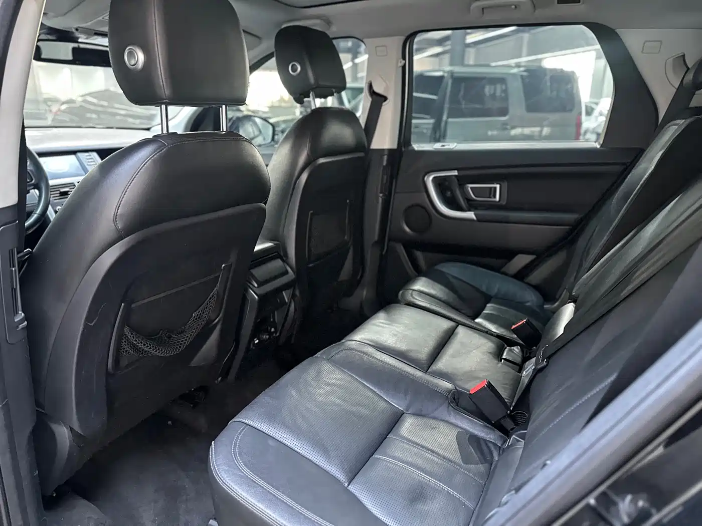 Land Rover Discovery Sport 2016 2.0T HSE фото 7