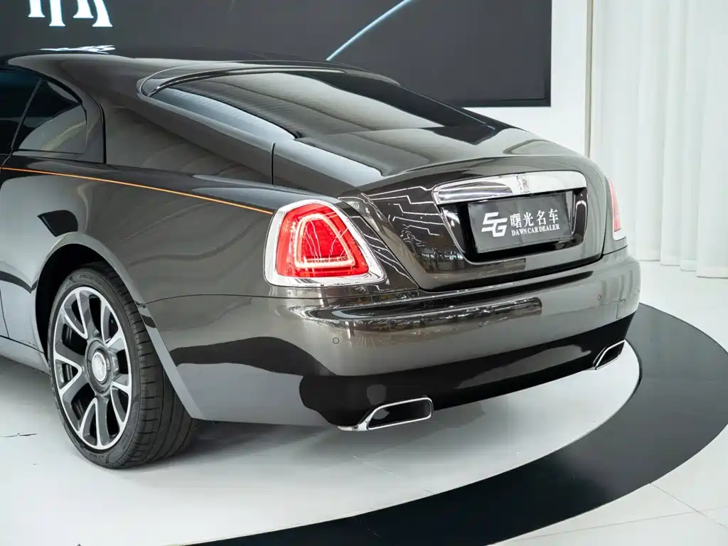 Фото 19 - Rolls-Royce Wraith