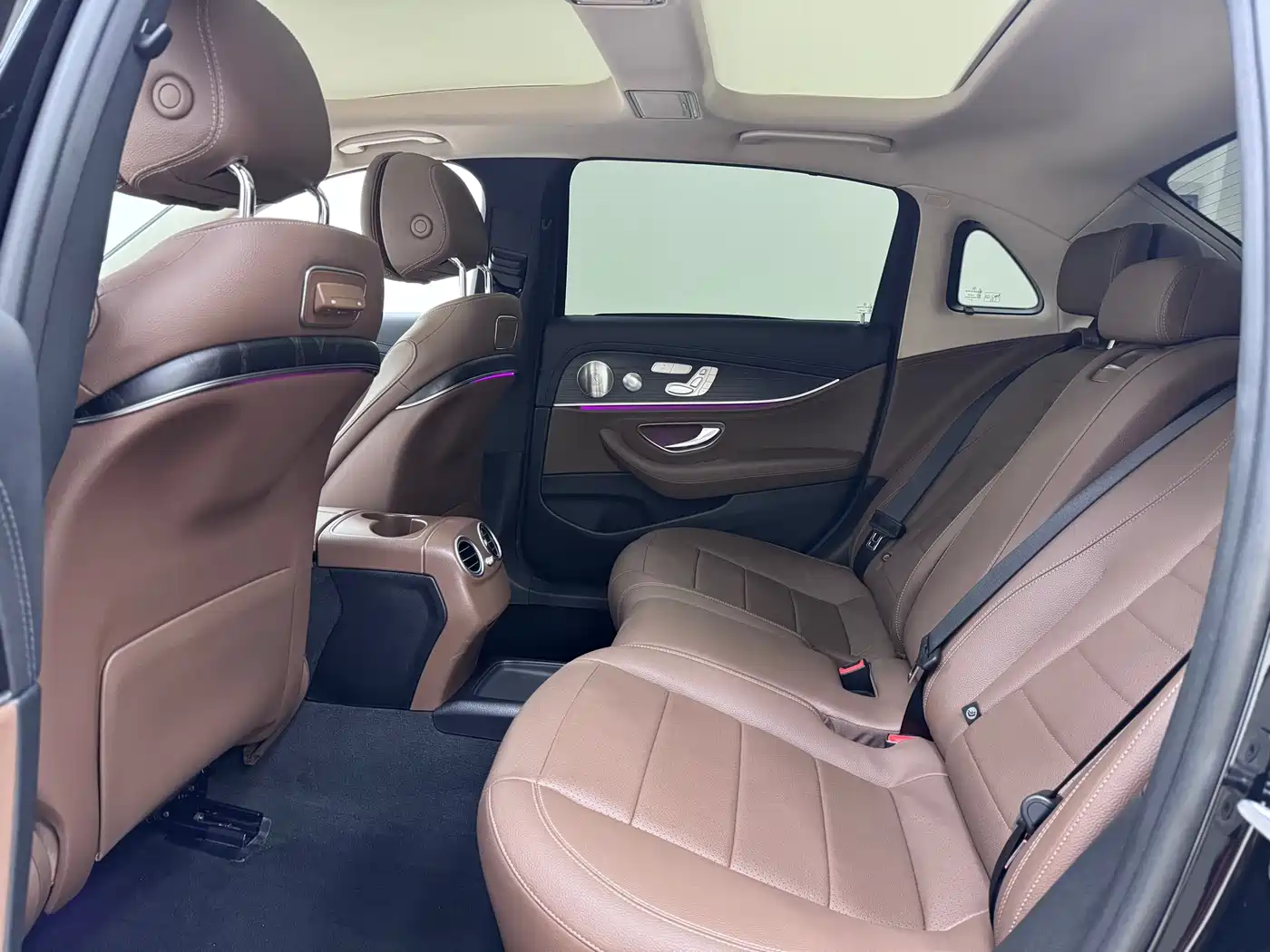 Mercedes-Benz E-Class 2020 E 300 L Sport Luxury Model фото 15