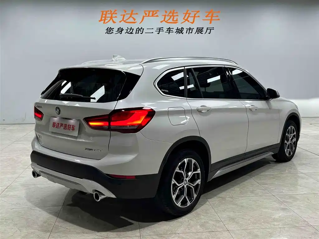 BMW X1 2022 sDrive20Li Fashion фото 25