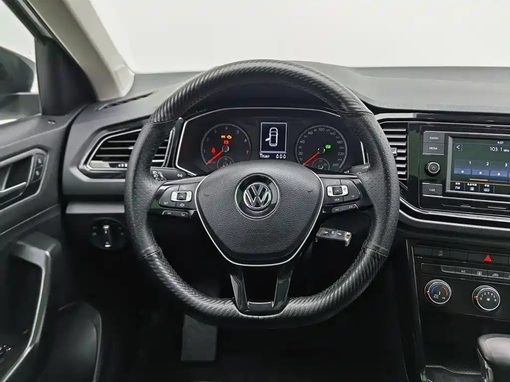 Photo 11 - Volkswagen T-ROC