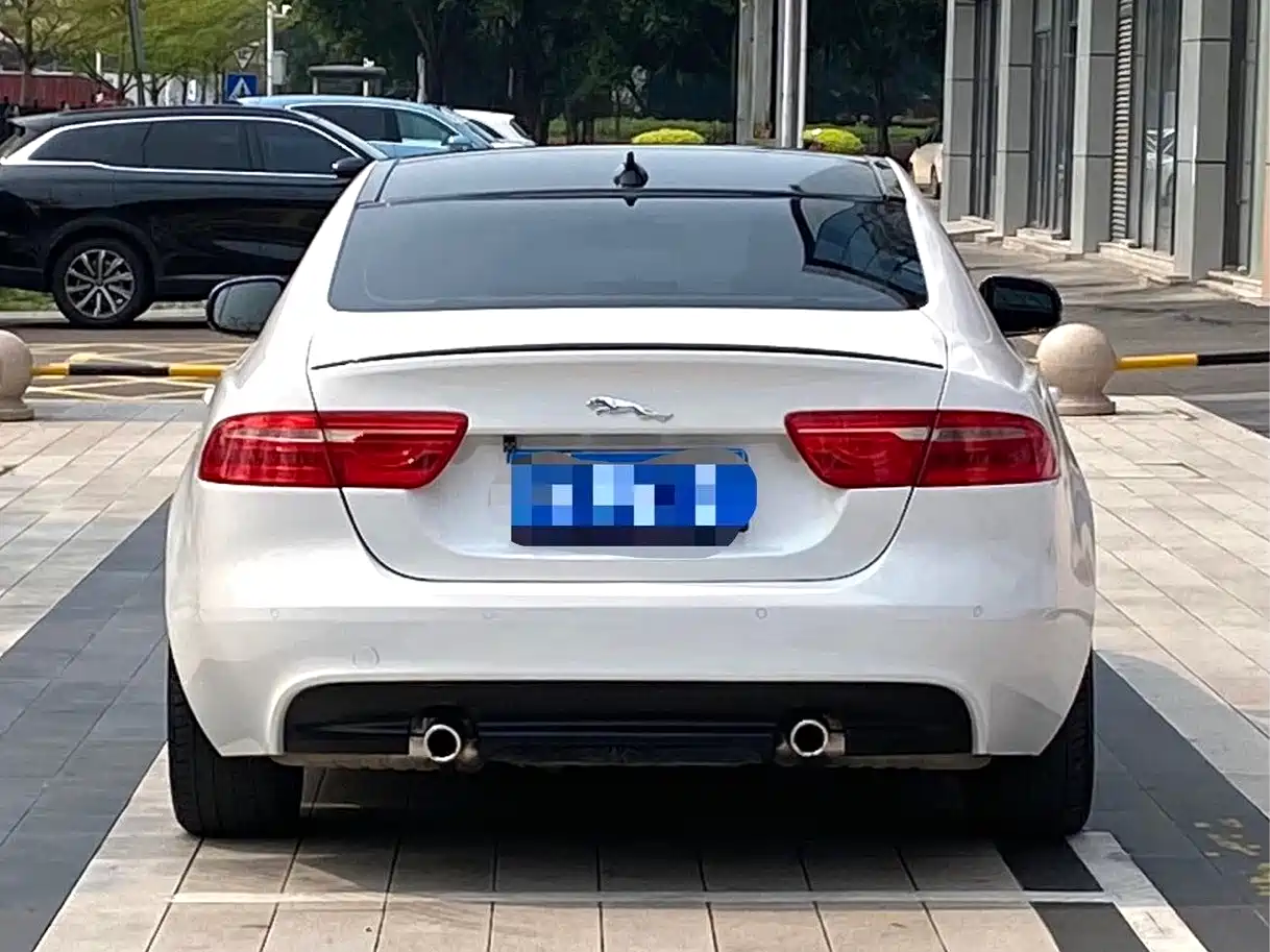Jaguar XE 2016 2017 2.0T 240PS R-Sport
