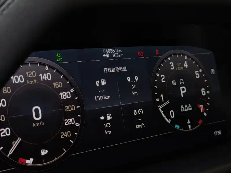 Land Rover Defender 2020 Model 110 P400 SE фото 6