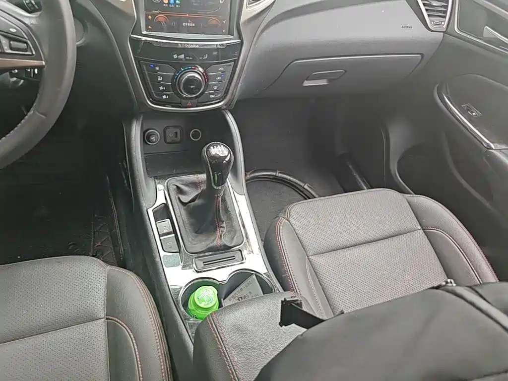 Changan CS75 2015 2014 2.0L Manual Luxury China V