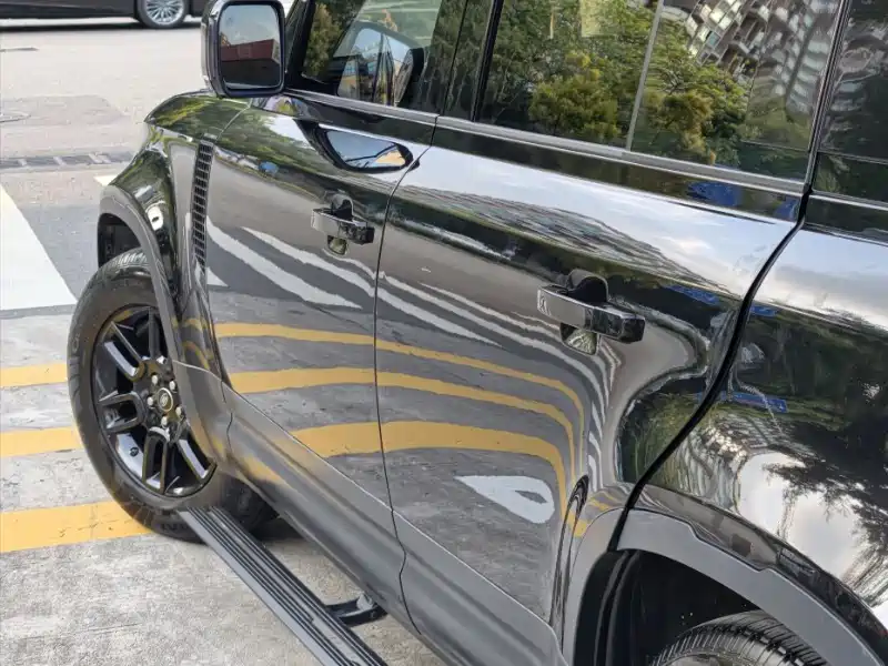 Land Rover Defender 2020 Model 110 P400 SE фото 10