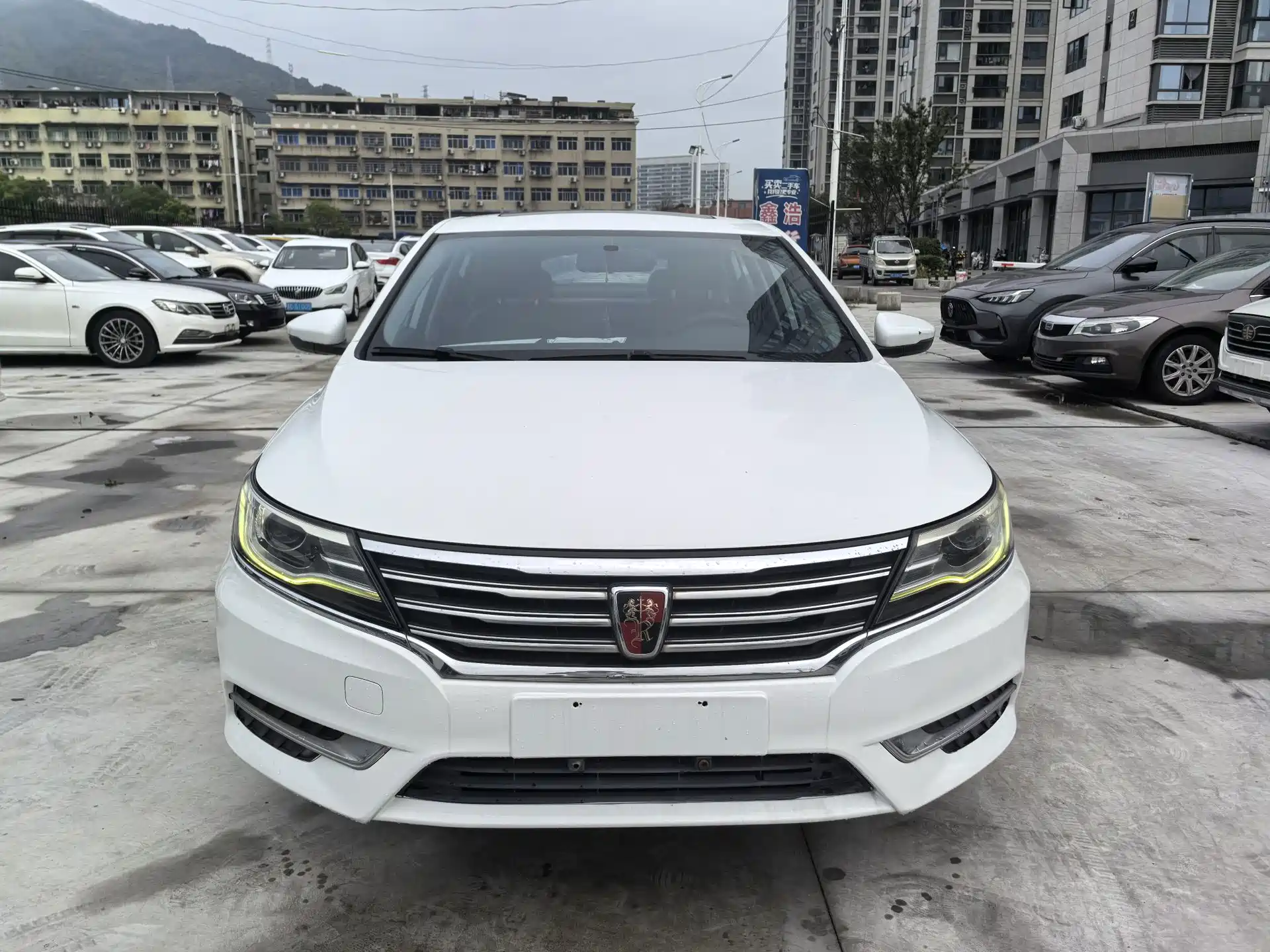 Фото 5 - Roewe i6