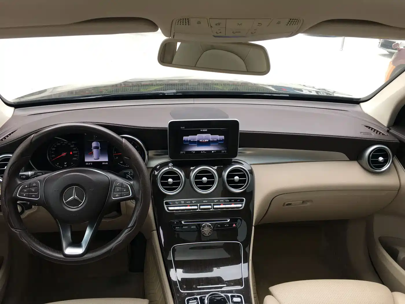 Mercedes-Benz GLC 2019 GLC 260 4MATIC Dynamic фото 4