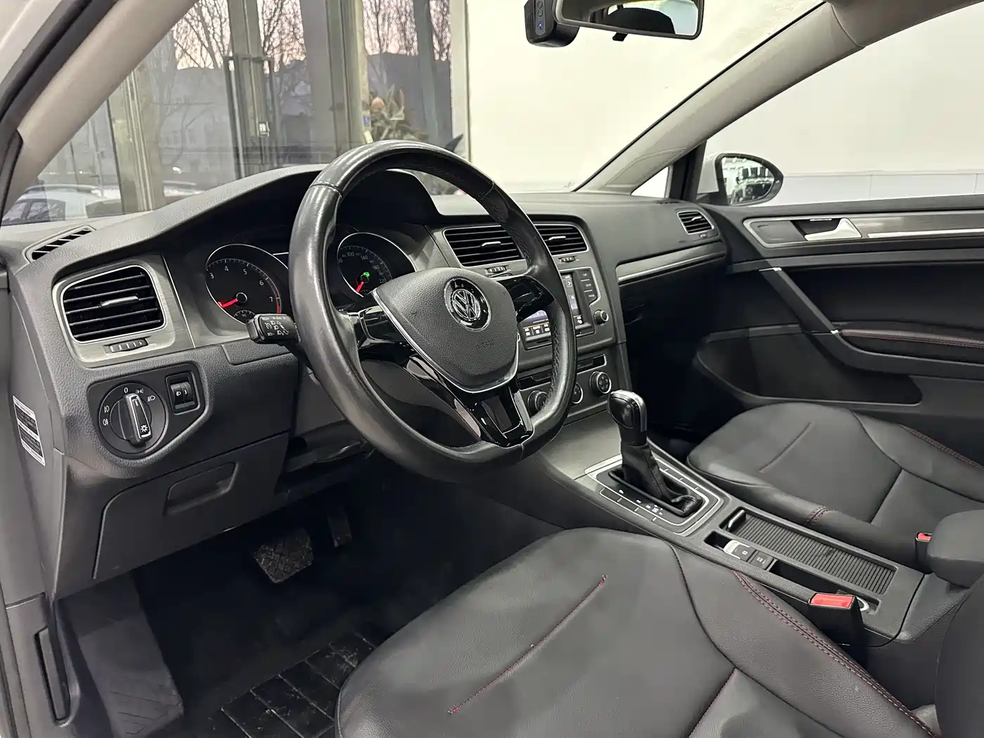 Volkswagen Golf 2016 230TSI Automatic Comfort фото 5