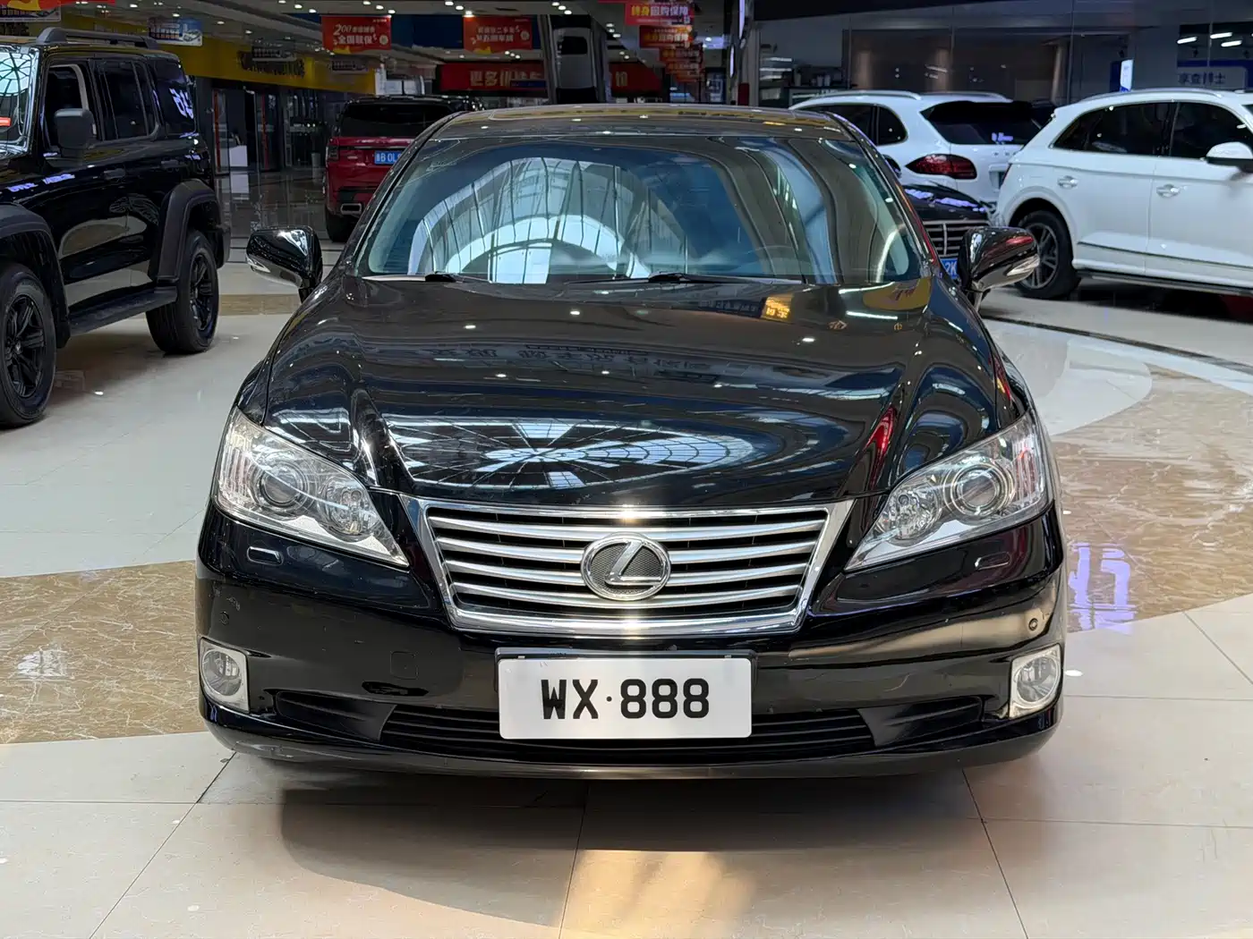 Photo 2 - Lexus ES
