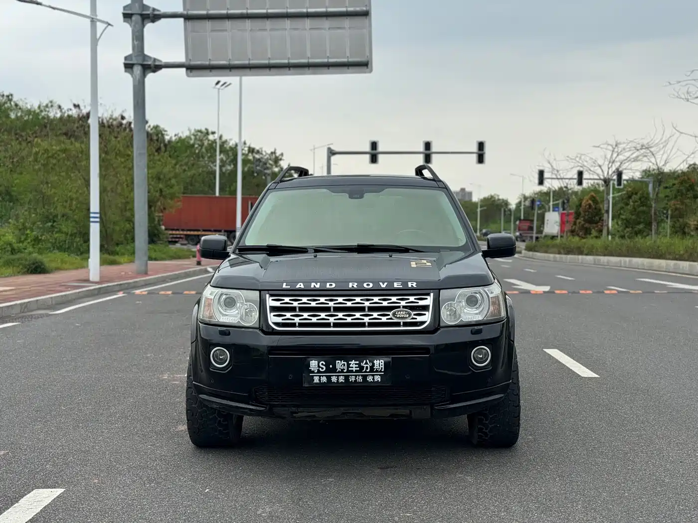 Land Rover Freelander 2 2010 2.2 TD4 Automatic SE Diesel фото 2