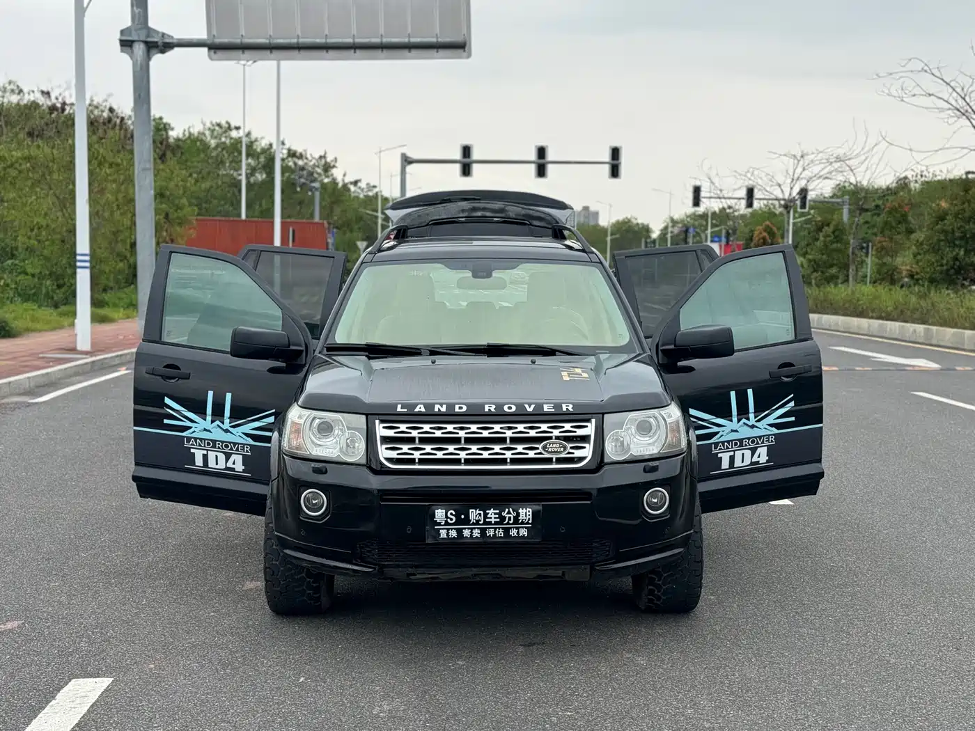 Land Rover Freelander 2 2010 2.2 TD4 Automatic SE Diesel фото 25