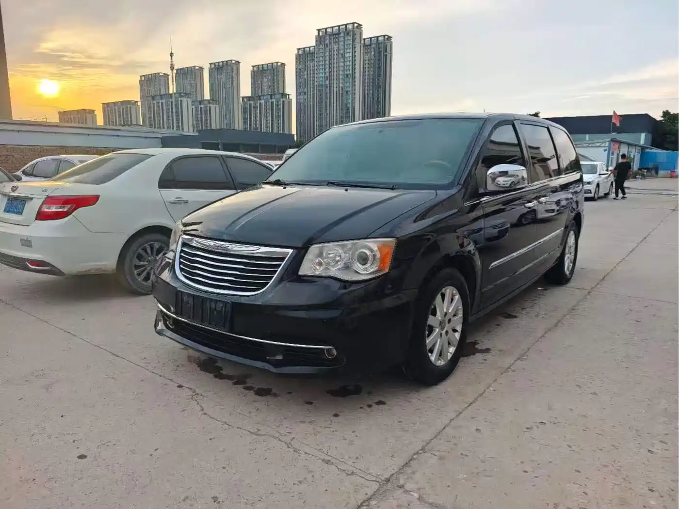 Chrysler Grand Voyager (Import) 2014 2013 3.6L Luxury Edition