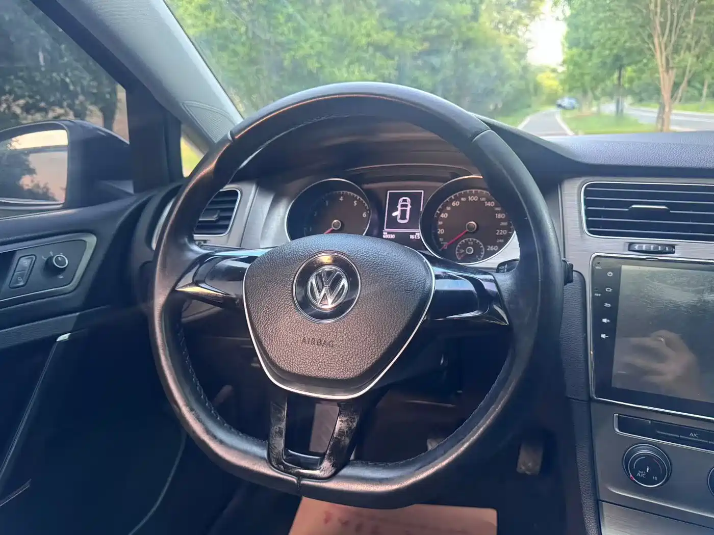 Volkswagen Golf 2015 1.6L Automatic Comfort фото 6
