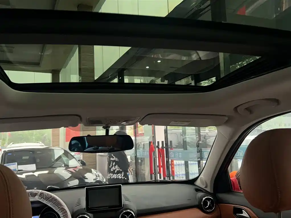 BAIC Senova X35 2018 2016 1.5L Automatic Luxury Edition