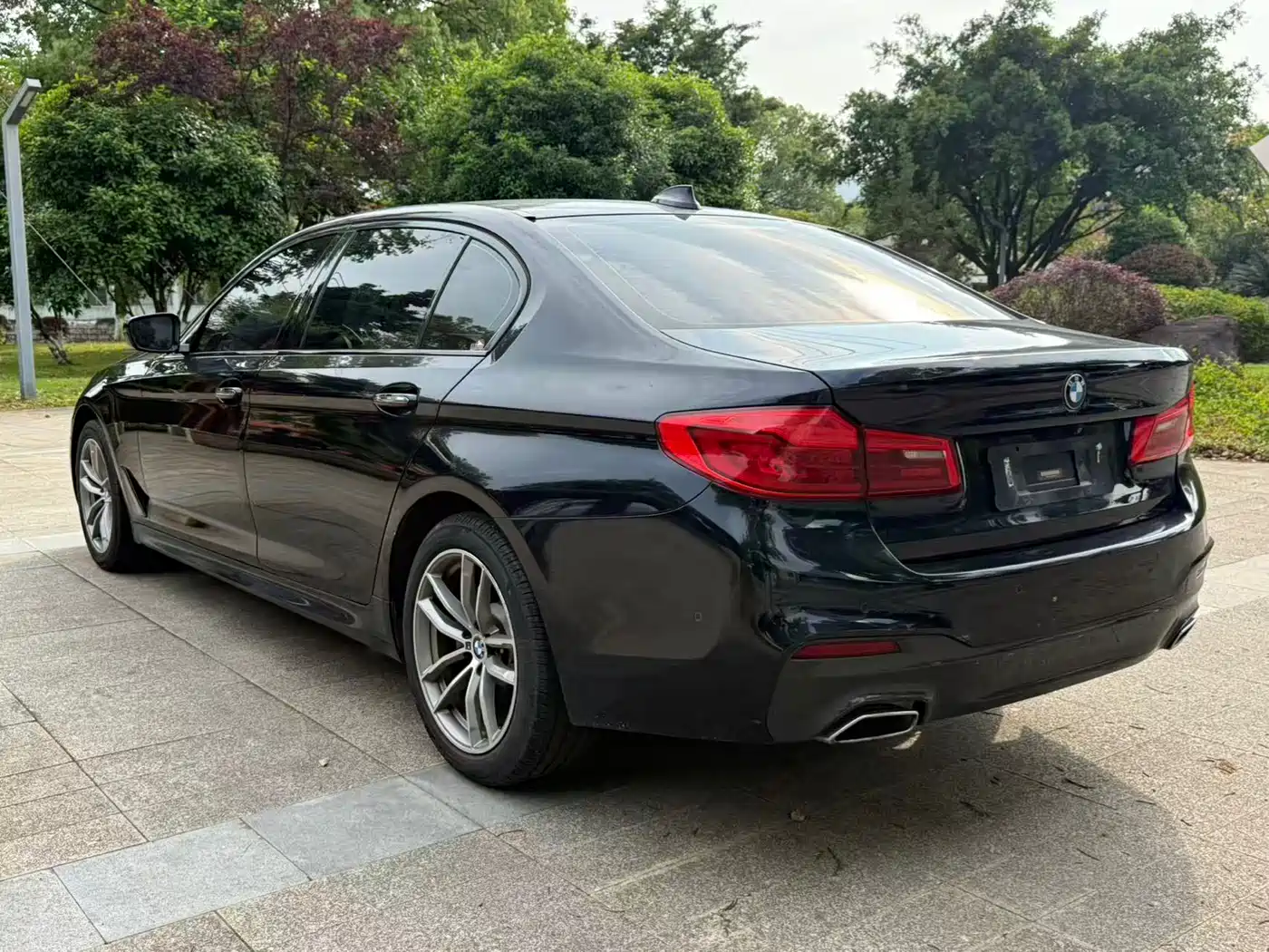 BMW 5 Series 2018 525Li M Sport Package фото 13