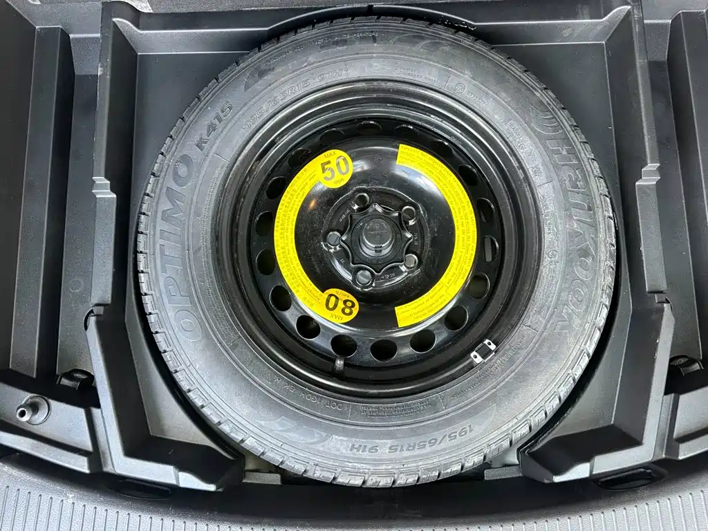 Фото 20 - Volkswagen Touran
