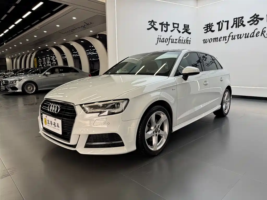 Audi A3 2019 Sportback 35 TFSI Fashion China VI фото 2