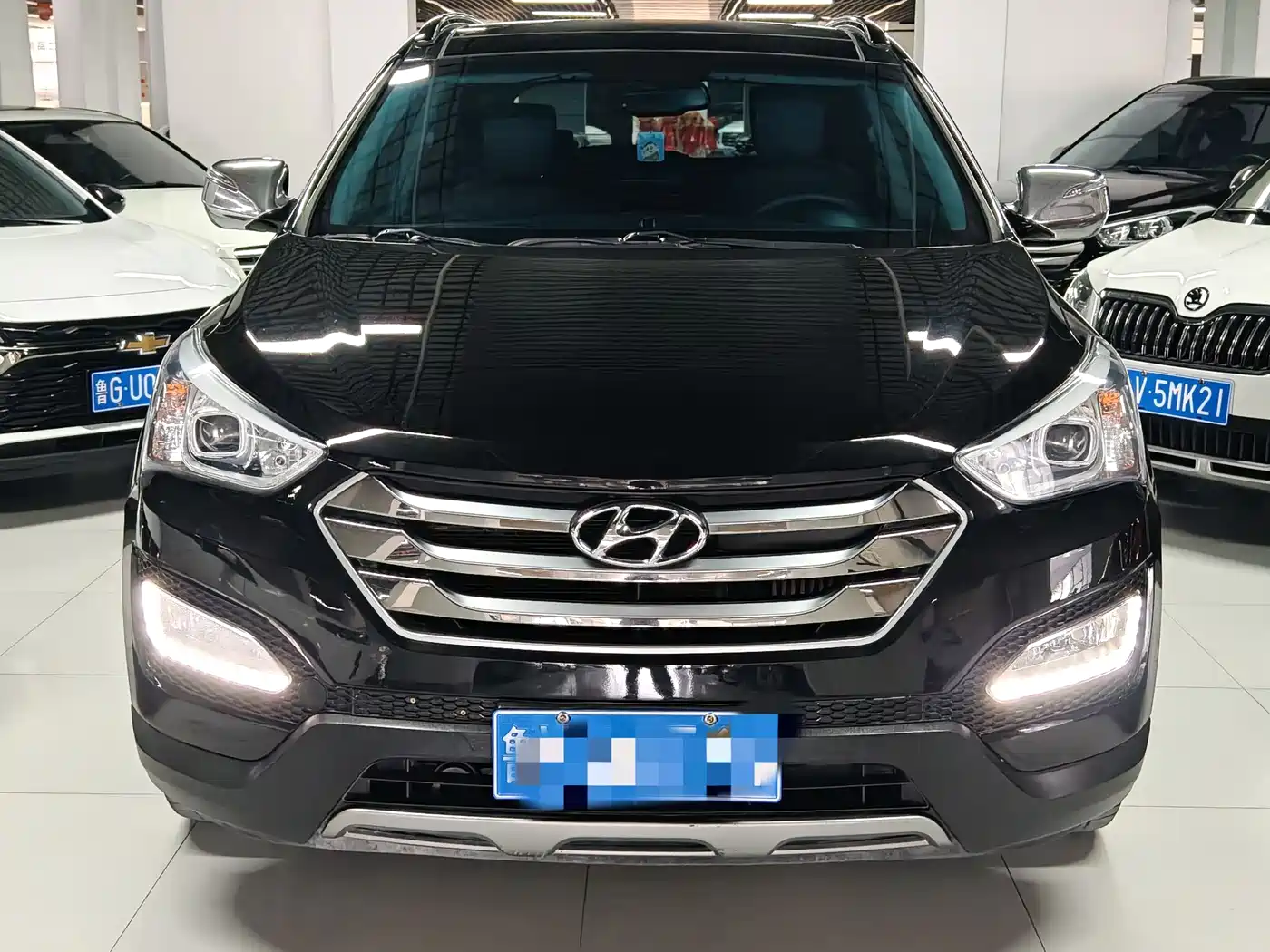 Hyundai Santa Fe 2015 2.0T Automatic 2WD Smart 5-Seater фото 2